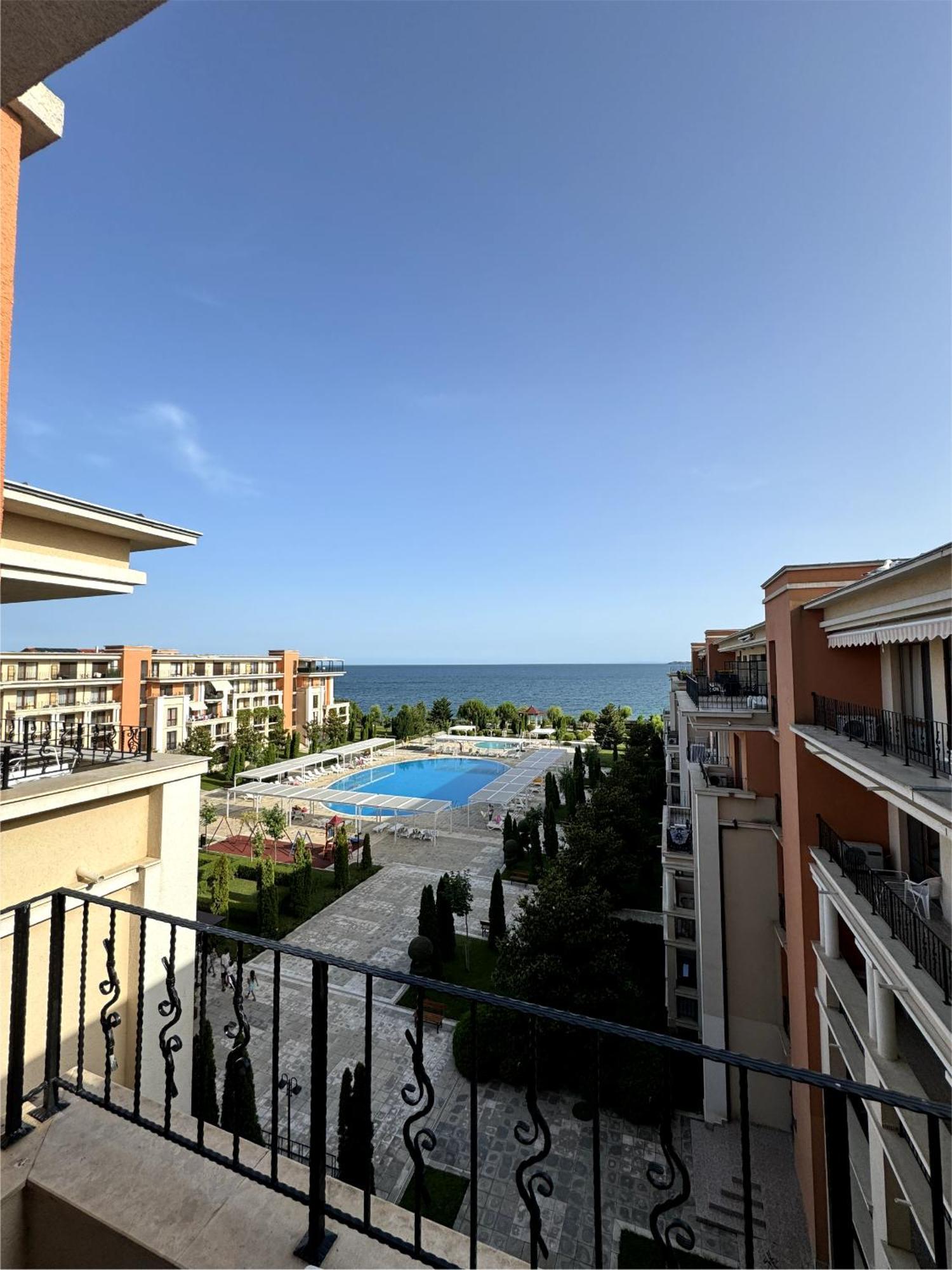 Sea View Prestige Fort Beach Apartment Свети Влас Екстериор снимка
